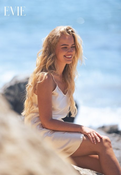 Eva Vlaardingerbroek star du porno adulte photos