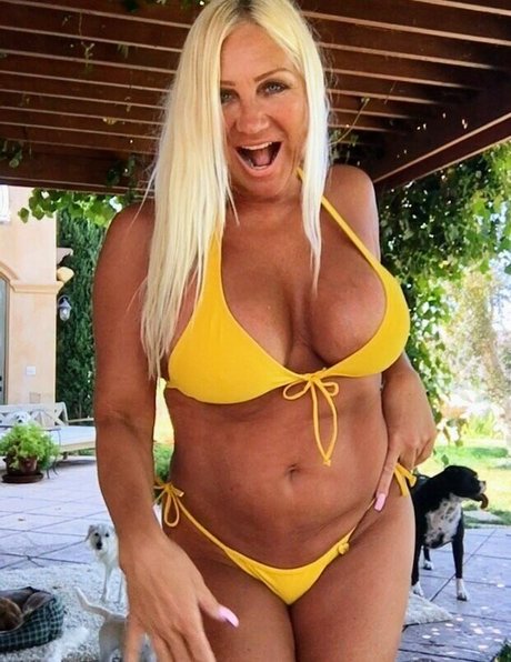 Linda Claridge star du porno sympa photo