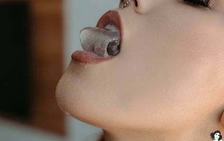 Chillism actrice nue image