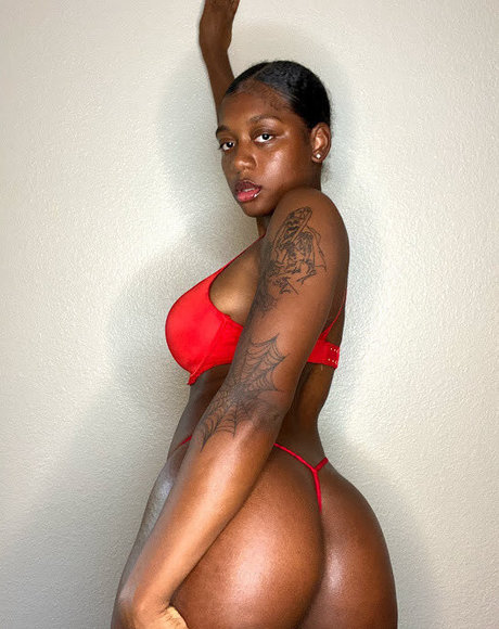 Synbody actrice nue archive