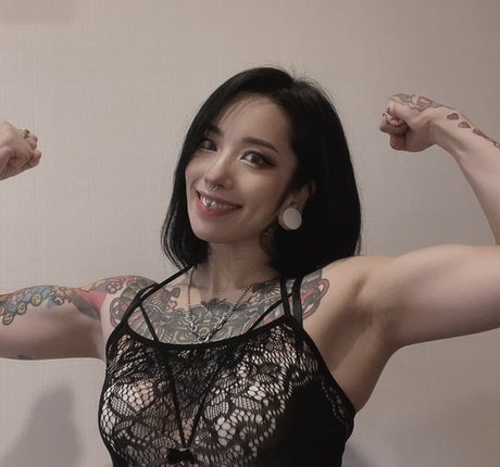 Azumi Puri étoile xxx collection