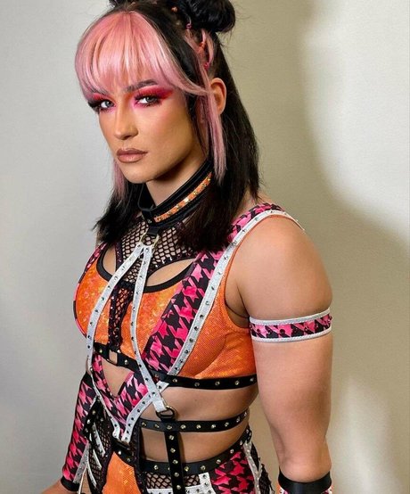 Jaime Hayter modèle chaud img