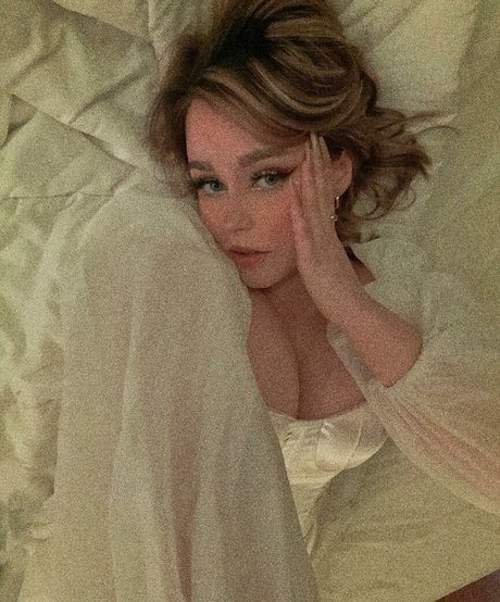 clara00ellis modèle sexy images