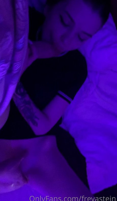 freyastein modèles nus archive