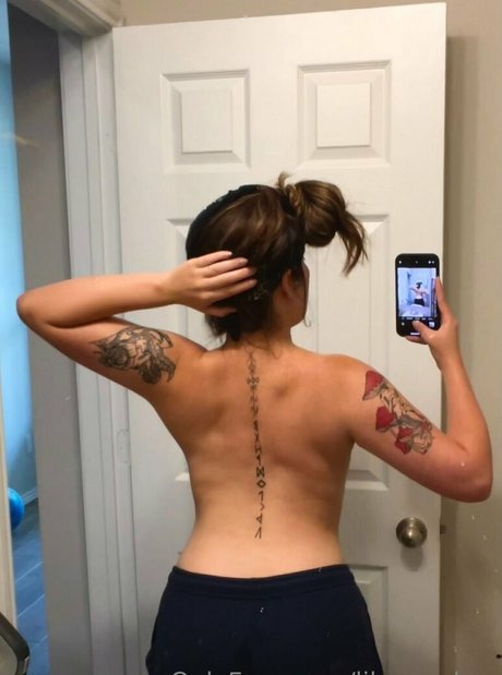 lilopeaches star pornographique photos