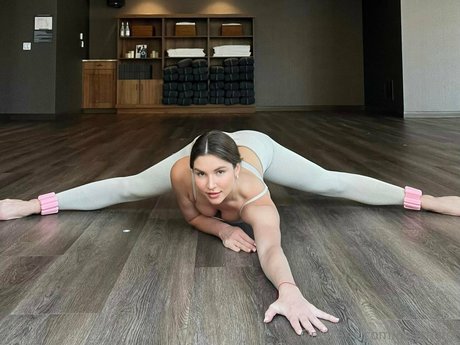 coachgigi jolie star du porno galerie