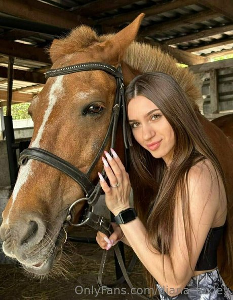 diana foxley star exclusive images