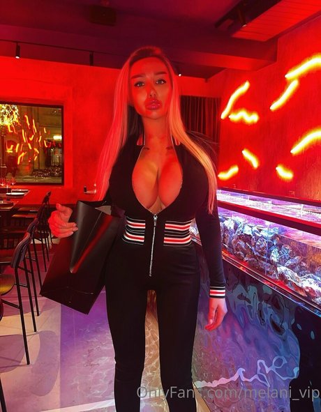 Melani VIP étoile parfaite image