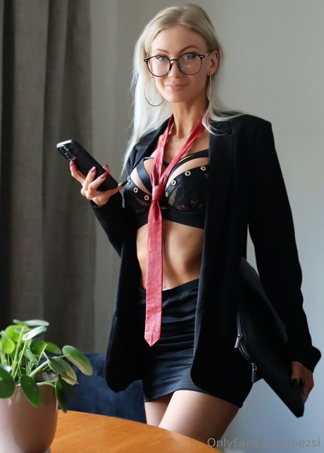 Jessica Edstrom nus star du porno img