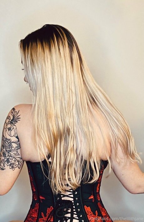 Lilith Jane modèle nu img