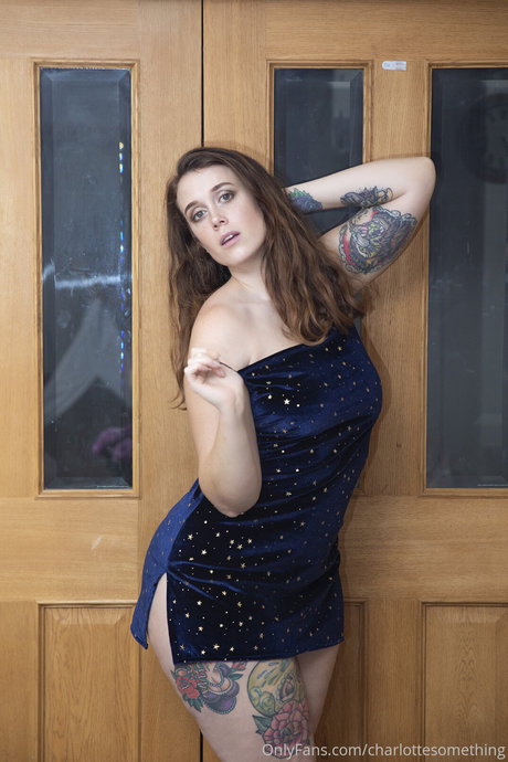 Charlotte Something art modèle photo