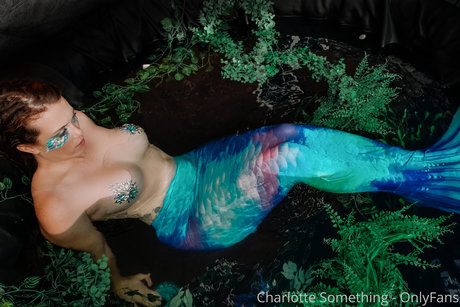 Charlotte Something actrice de sexe photos