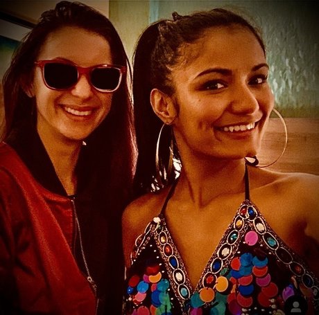 Viva Athena étoile des photos