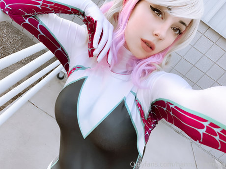 Hannah Ray modèle adulte collection