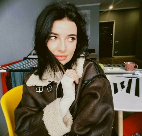 Yummy Nut star du porno chaude photos