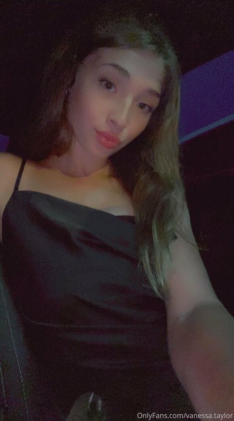 Vanessa Taylor modèle magnifique photos