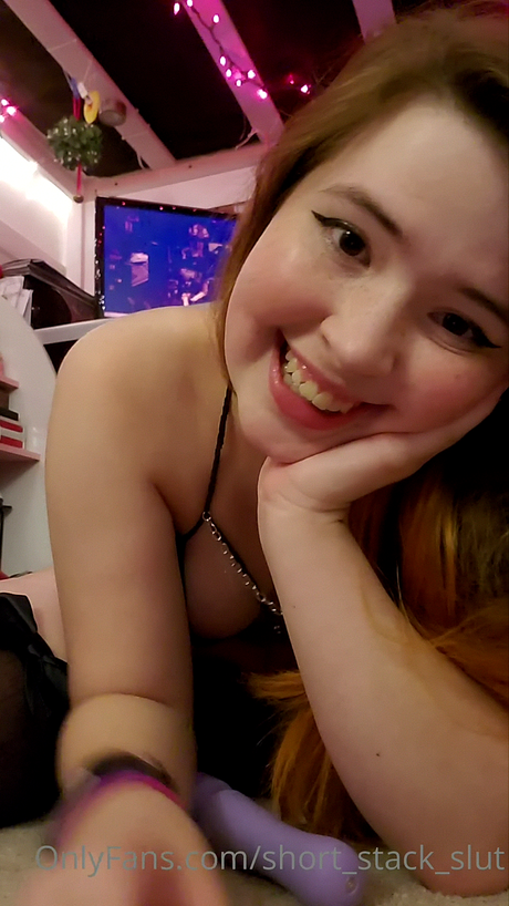 Short Stack Slut star érotique images