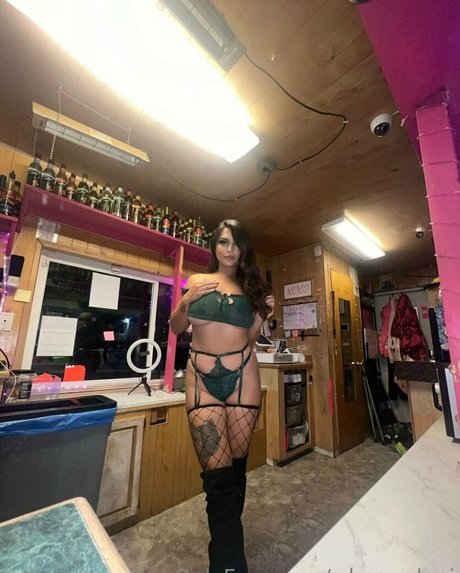 Whosurdani modèle chaud galeries