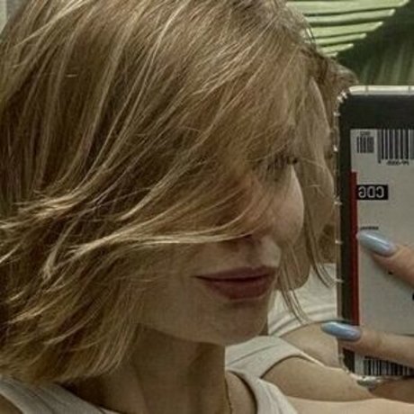 Ana maks modèle artistique galerie