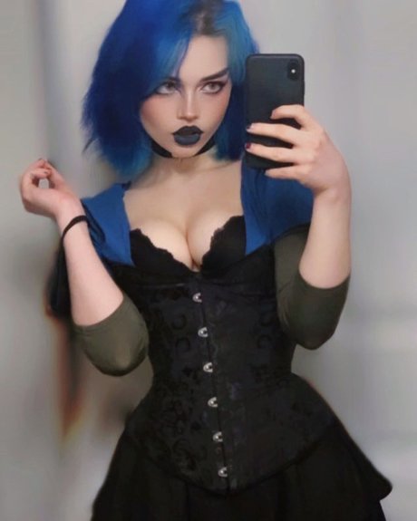 Queen Nephilim modèle artistique archive