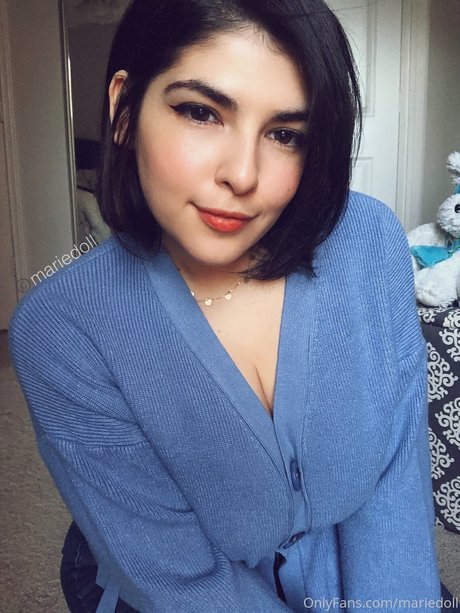 Mariedoll actrice sexy photos