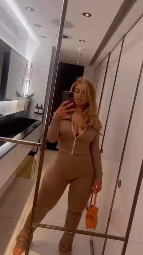 Esmee Dream star du sexe collection