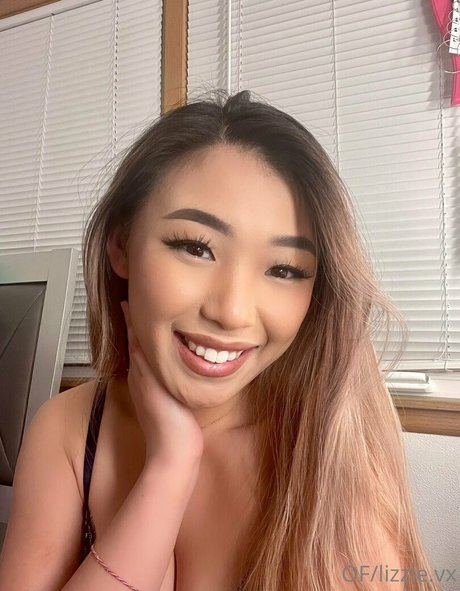 Lizzievx star du porno exclusive galerie