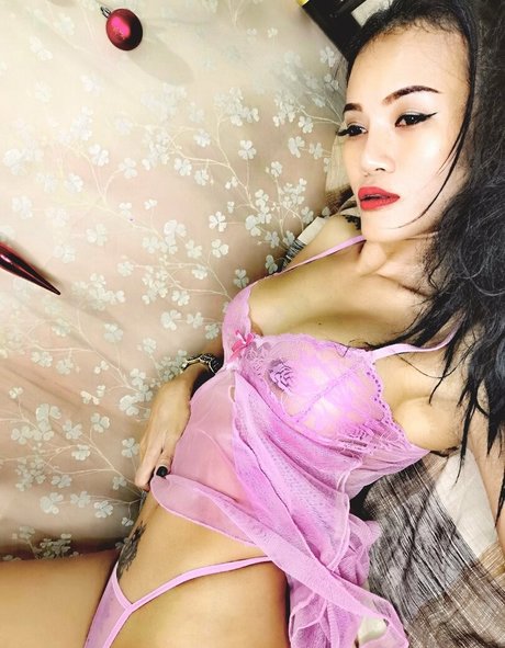 Yourgoldfish modèle magnifique image