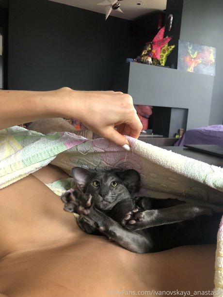 Ivanovskaya Anastasia étoile xxx galerie