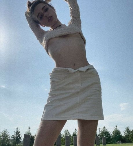 Ghostcrybaby jolie star du porno photo