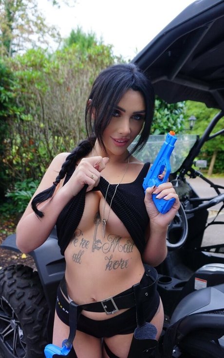 pom-pom girl nue onlyfans beau haut des photos