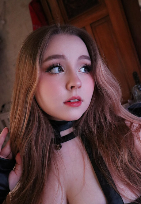 Enyaarwyen étoile érotique des photos