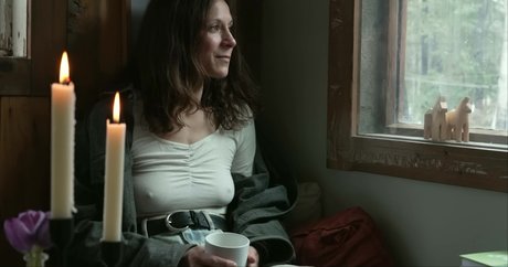 Under The Pines étoile exclusive images