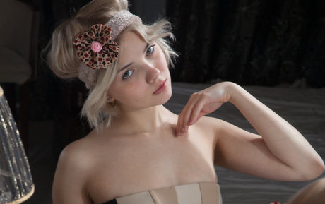 ShowyBeauty actrice de nus archive