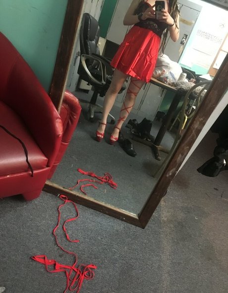 sœur asiatique onlyfans belle haute qualité galerie