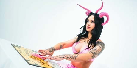 lindseyparanormal nus star du porno des photos