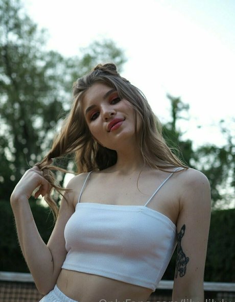 lily lilylu art étoile galeries