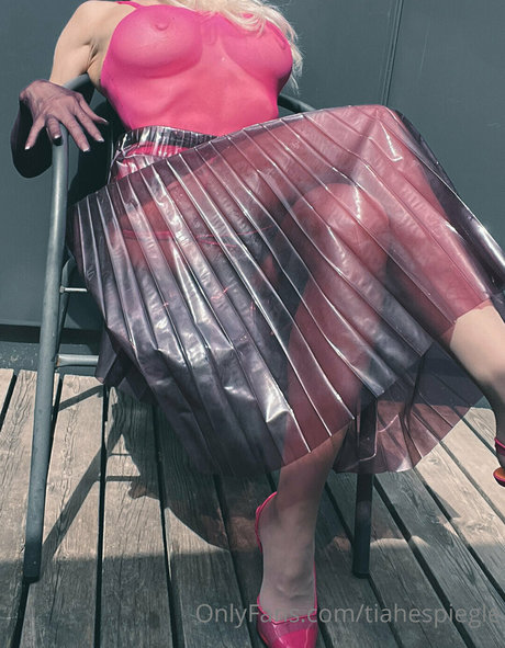 tiahespiegle art de star du porno collection