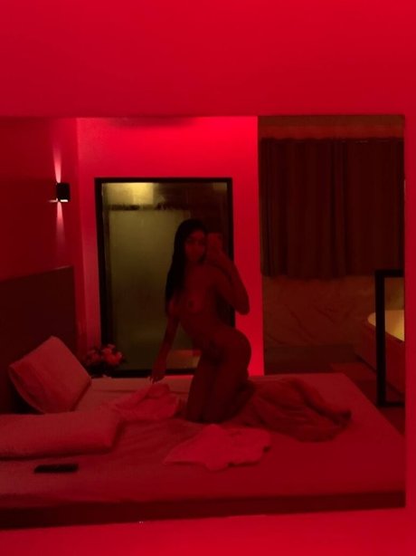 Jamilly Carvalho modèle porno img