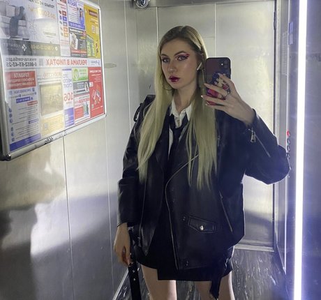 Sasha Dias actrice libre image