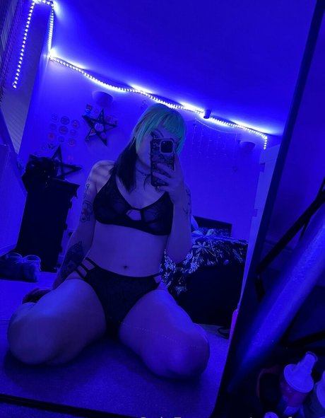 emofwog étoile nue photo