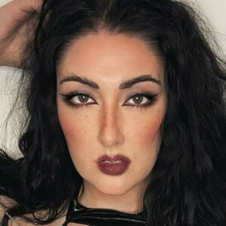 Eliza Lust star du porno de haute qualité img