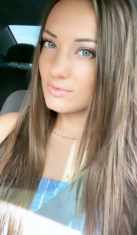 Britney Marie modèle joli img