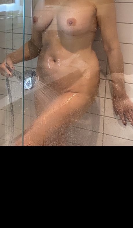 non seulementfans chaud joli img