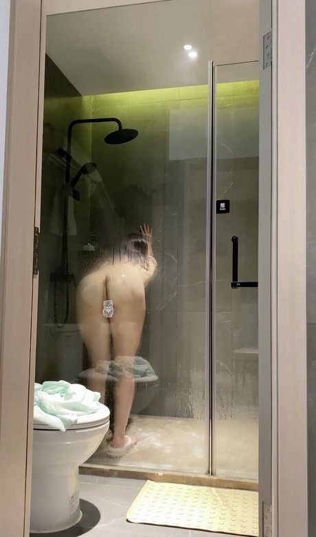 ZhouYiQin star du porno belle galerie