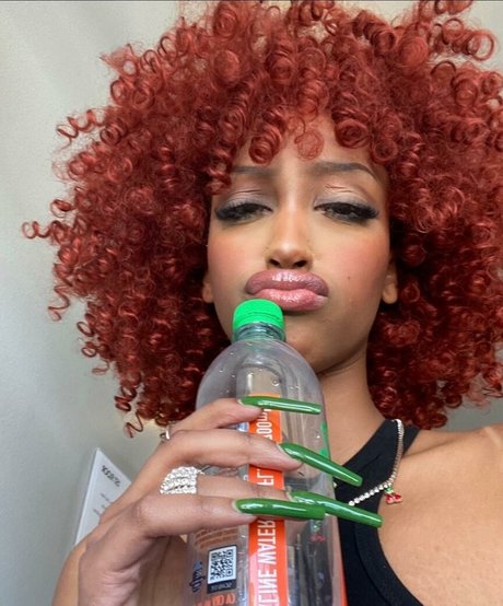 Solaya Ismail modèle sympa galerie