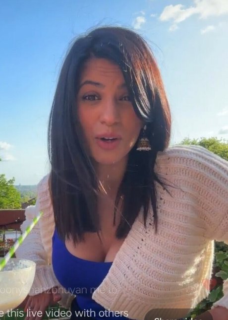 Sureet Kular art de star du porno des photos