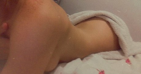 ariafreee star du porno photo