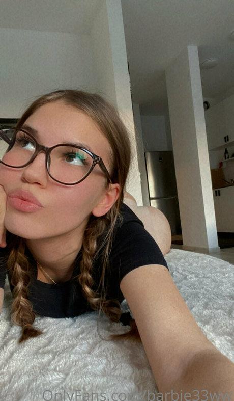 barbie33ww étoile érotique photos