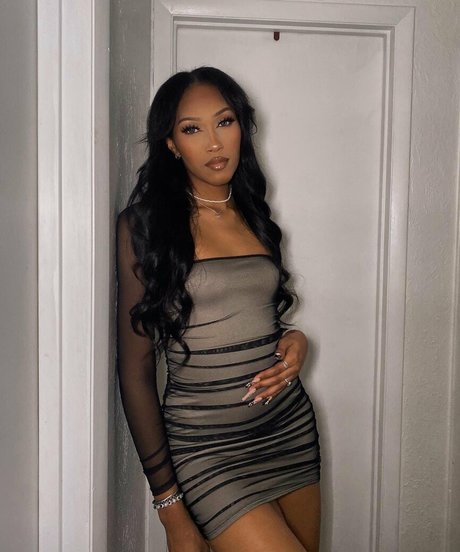 Jayde Macfarlane modèles nus image